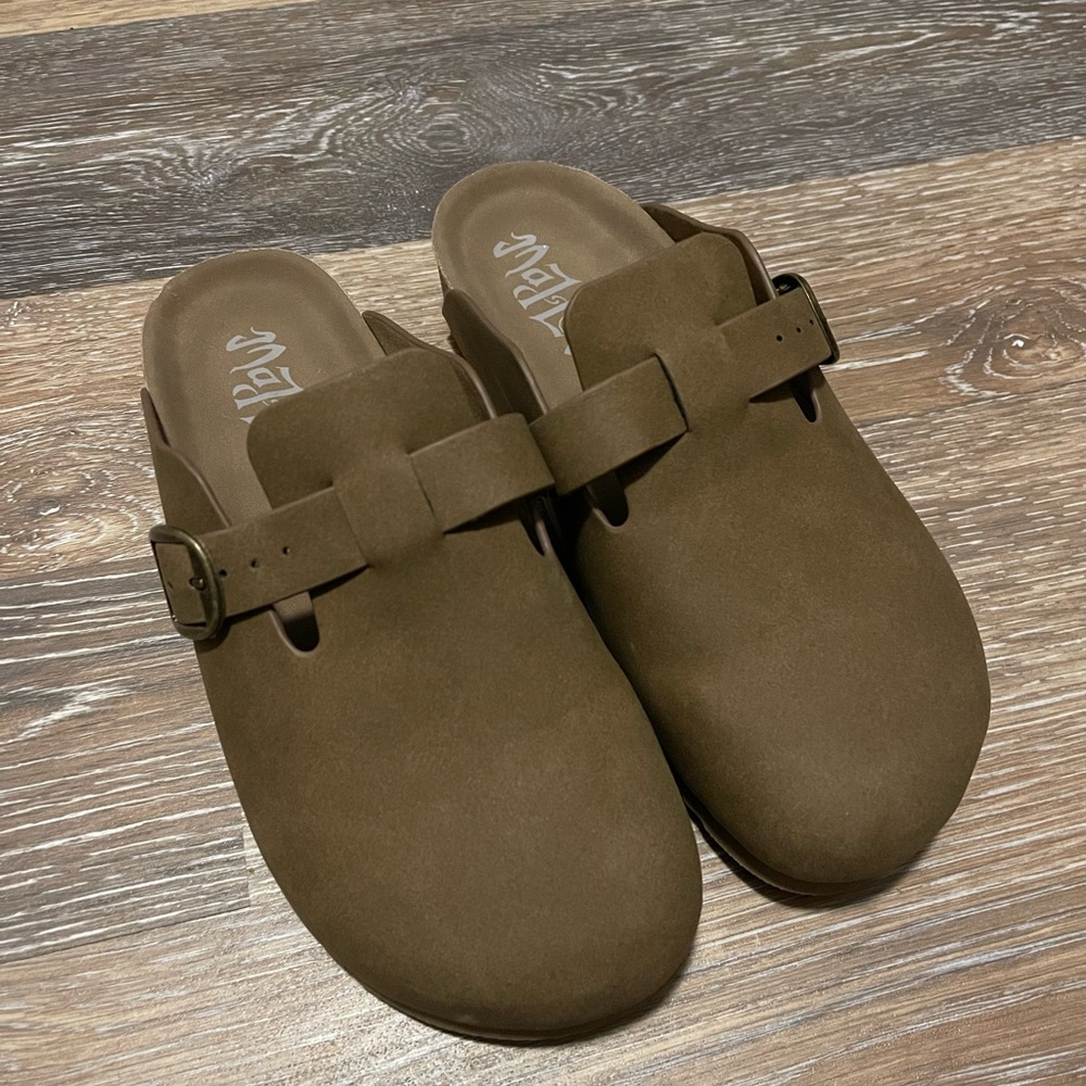 Target clogs